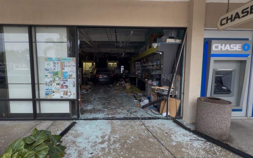 Car Careens Into Goleta’s Pet House