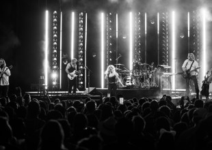 Review | Rainbow Kitten Surprise Delivers a Dynamic Santa Barbara Bowl Performance