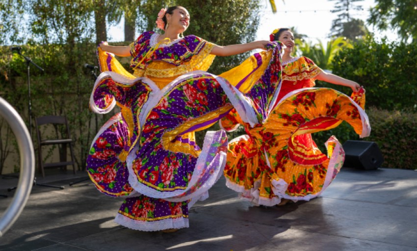 Fiesta Week Kicks Off With La Recepcion del Presidente
