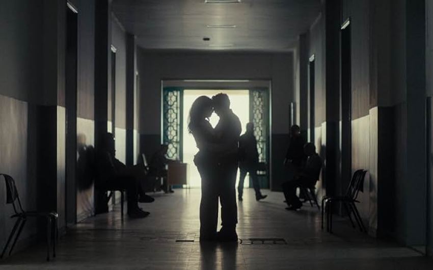 Love During Wartimes, Inside and Outside