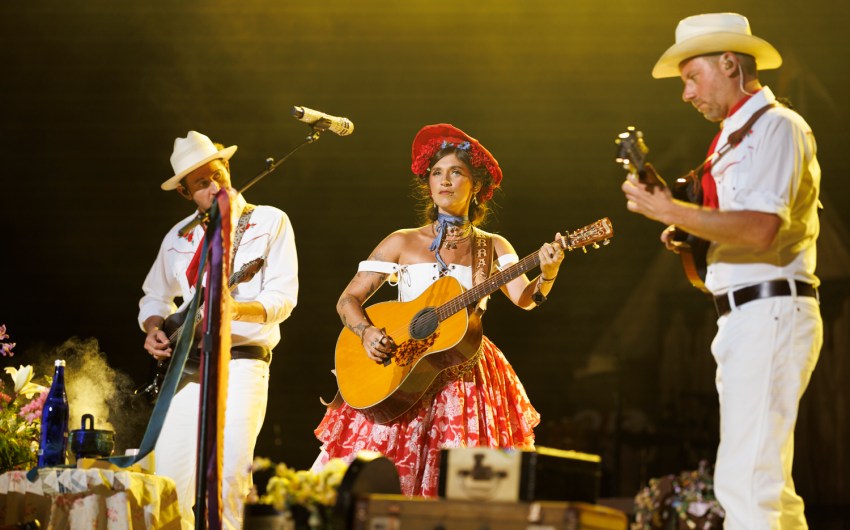 Heavy Petal Pushing, Country Royalty in Training