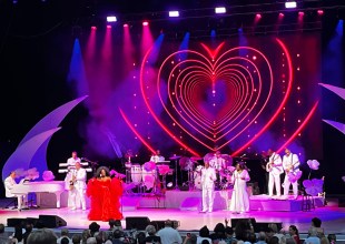 Review | Diana Ross is Still a Superstar in Santa Barbara