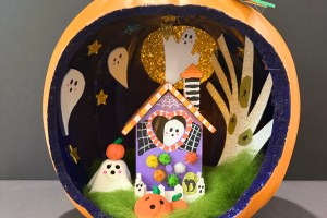 Haunted Pumpkin House: A 3D Halloween Family Works