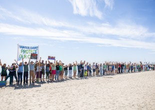 Santa Barbara Environmentalists Join ‘Hands Across the Sand’ to Oppose New Offshore Oil Drilling
