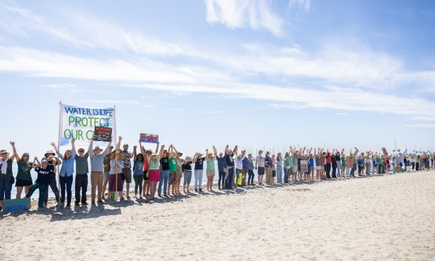 Santa Barbara Environmentalists Join ‘Hands Across the Sand’ to Oppose New Offshore Oil Drilling