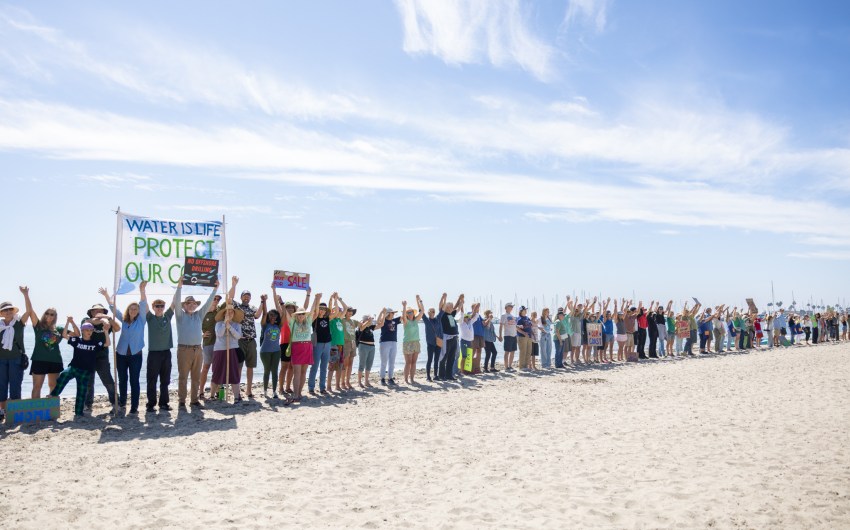Santa Barbara Environmentalists Join ‘Hands Across the Sand’ to Oppose New Offshore Oil Drilling