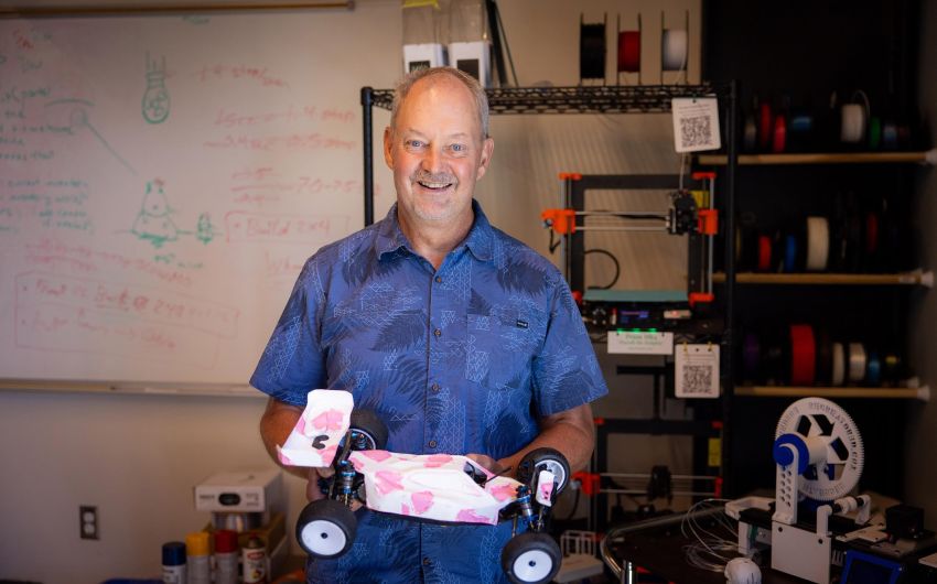 Talk Explores Fun, Practical Uses of AI, Robotics