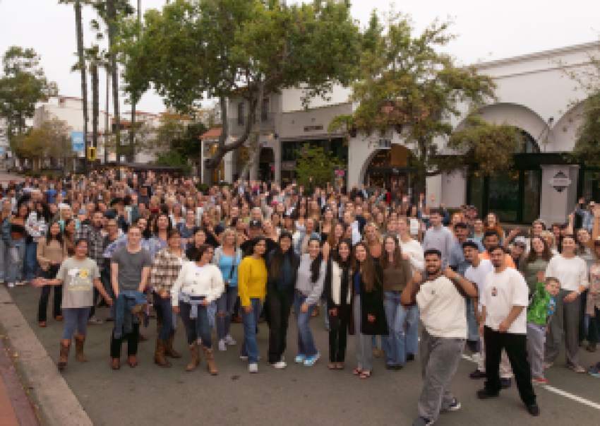 Downtown Santa Barbara’s Kickin’ Country Line Dancing Nights Are Back