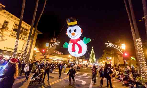 Santa Barbara Holiday Parade Returns to State Street for First Time Since 2019