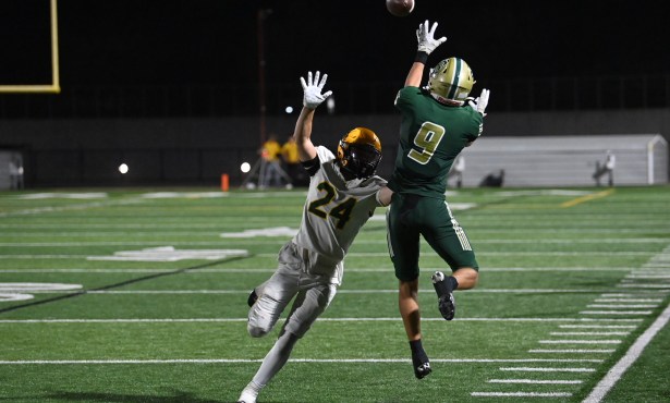 Santa Barbara Outlasts Moorpark 38-24 in Channel League Opener