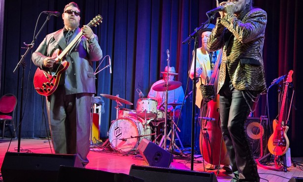 Review | Chicago Calling, Blues Alert