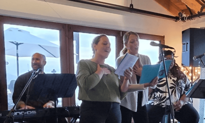 Sing Out by the Sea!