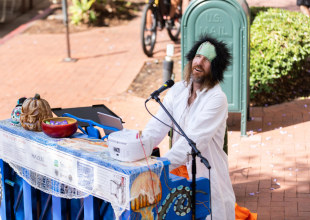 A Piano on State Pop-Up with Zach Gill